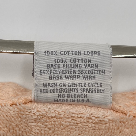 Vintage Bath Towels Peach Floral USA Made Cotton Cottage Grandma Floral 80s 90s - Picture 13 of 14